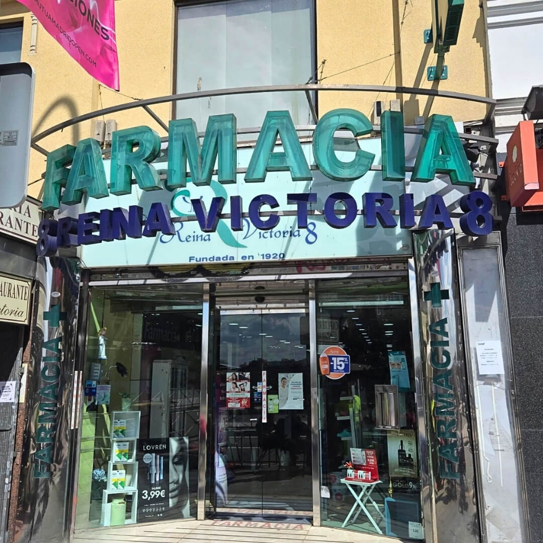 Farmacia Reina Victoria 8